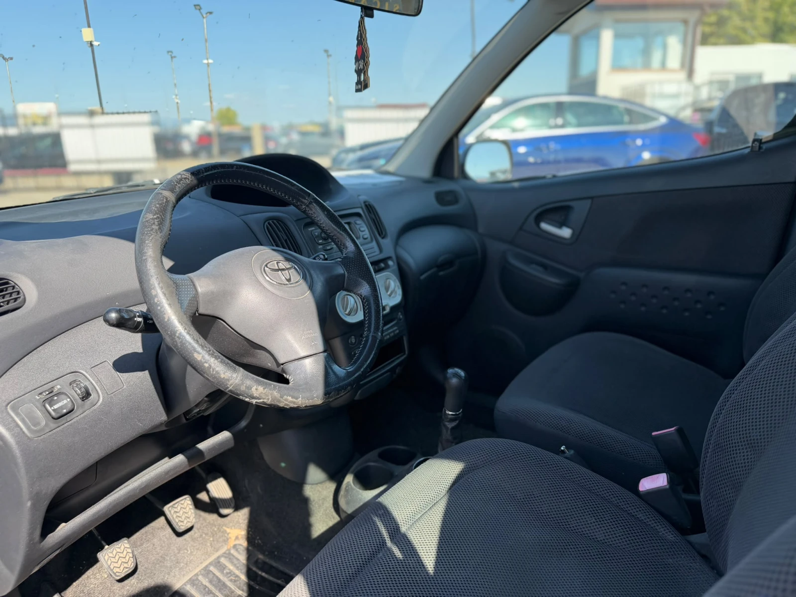 Toyota Yaris verso / 1.3I / , снимка 9 - Автомобили и джипове - 55528224