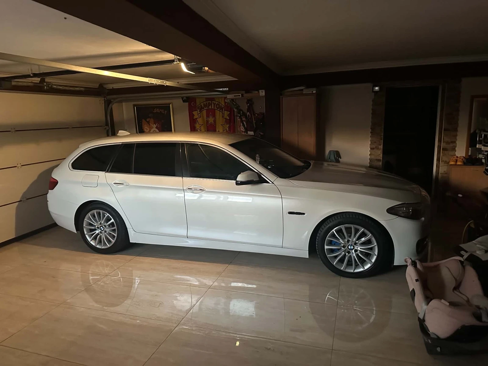 BMW 520 Luxury  фейслифт, снимка 7 - Автомобили и джипове - 55630424