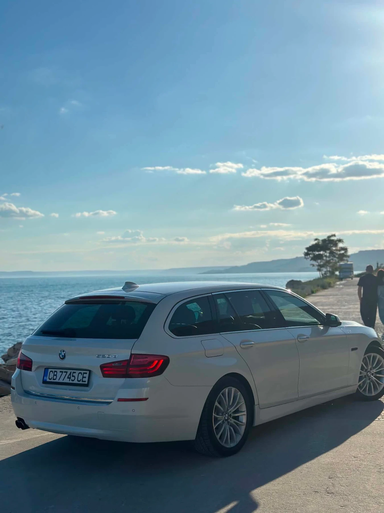 BMW 520 Luxury  фейслифт, снимка 3 - Автомобили и джипове - 55630424