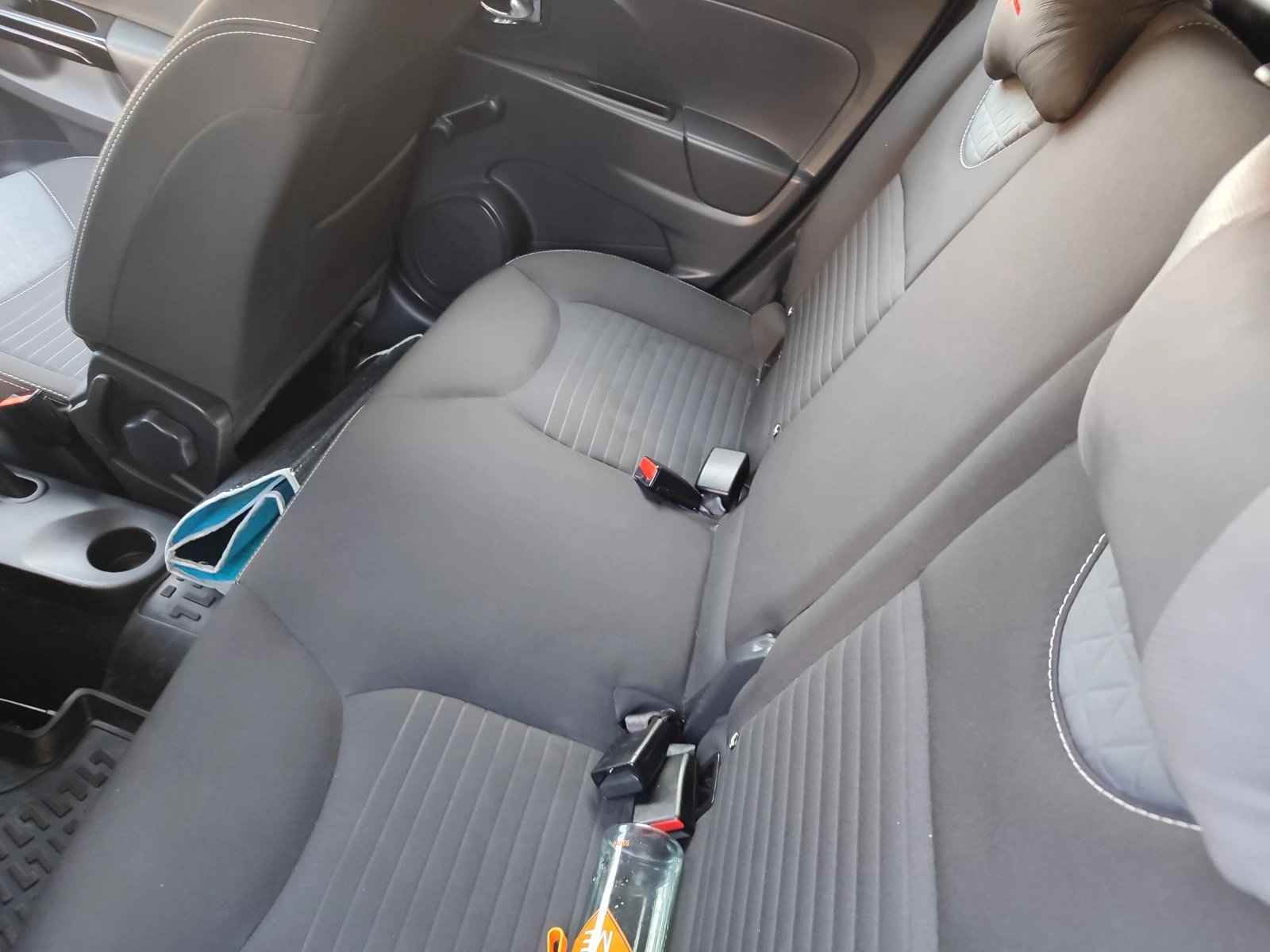 Renault Clio 0, 9 Тсе, снимка 4 - Автомобили и джипове - 55890469