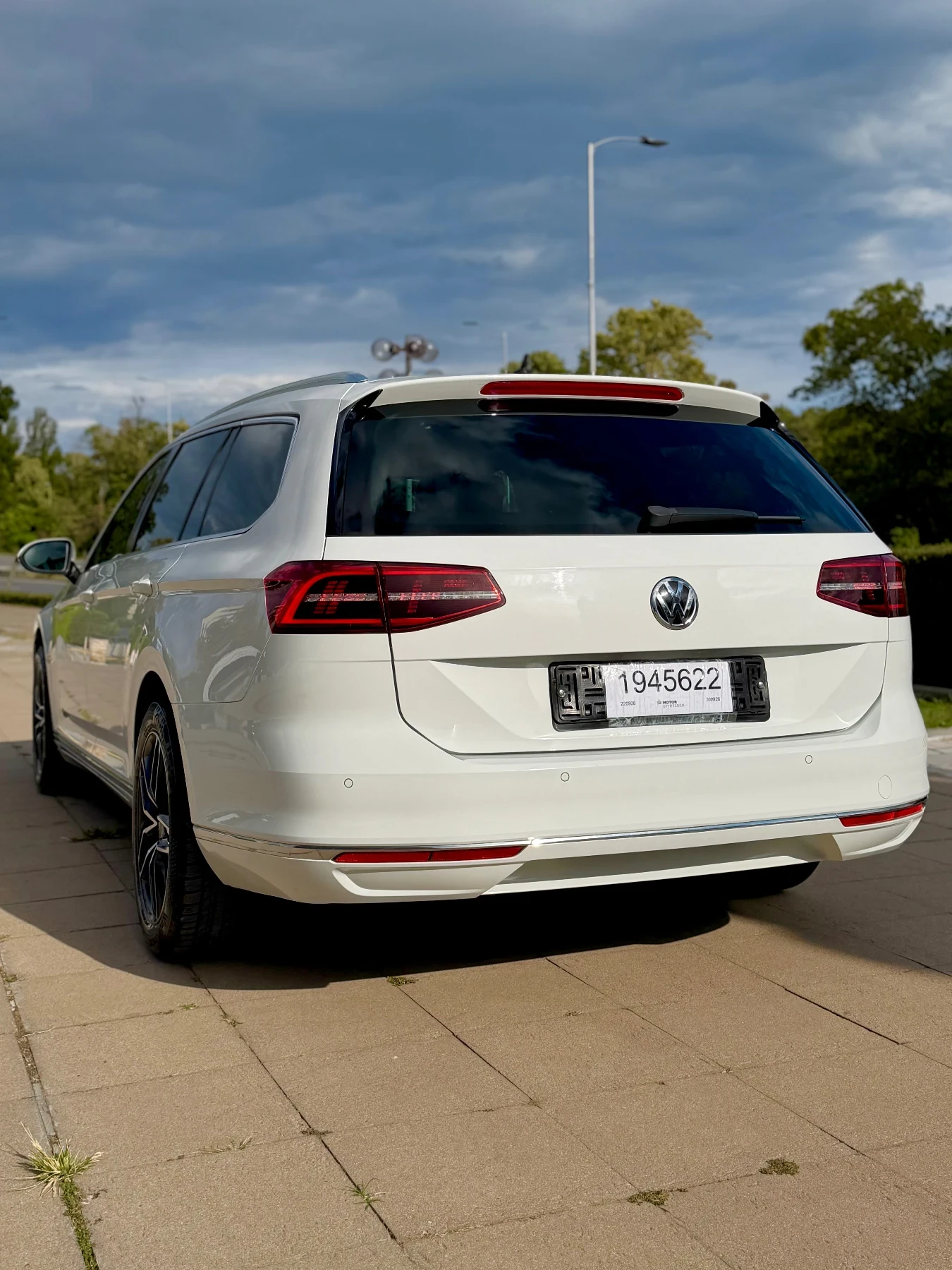VW Passat 2.0tdi Камера Вс асистенти вс подгреви DCCокачване, снимка 5 - Автомобили и джипове - 55949535