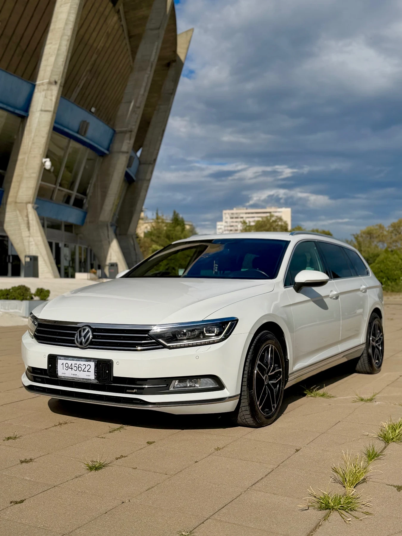 VW Passat 2.0tdi Камера Вс асистенти вс подгреви DCCокачване
