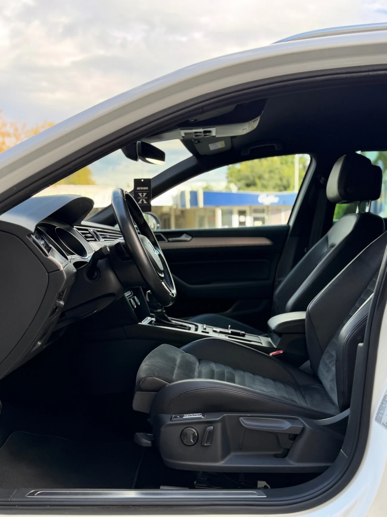 VW Passat 2.0tdi Камера Вс асистенти вс подгреви DCCокачване, снимка 8 - Автомобили и джипове - 55949535