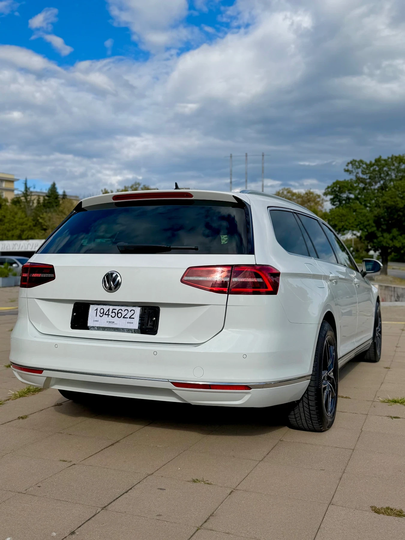 VW Passat 2.0tdi Камера Вс асистенти вс подгреви DCCокачване, снимка 6 - Автомобили и джипове - 55949535