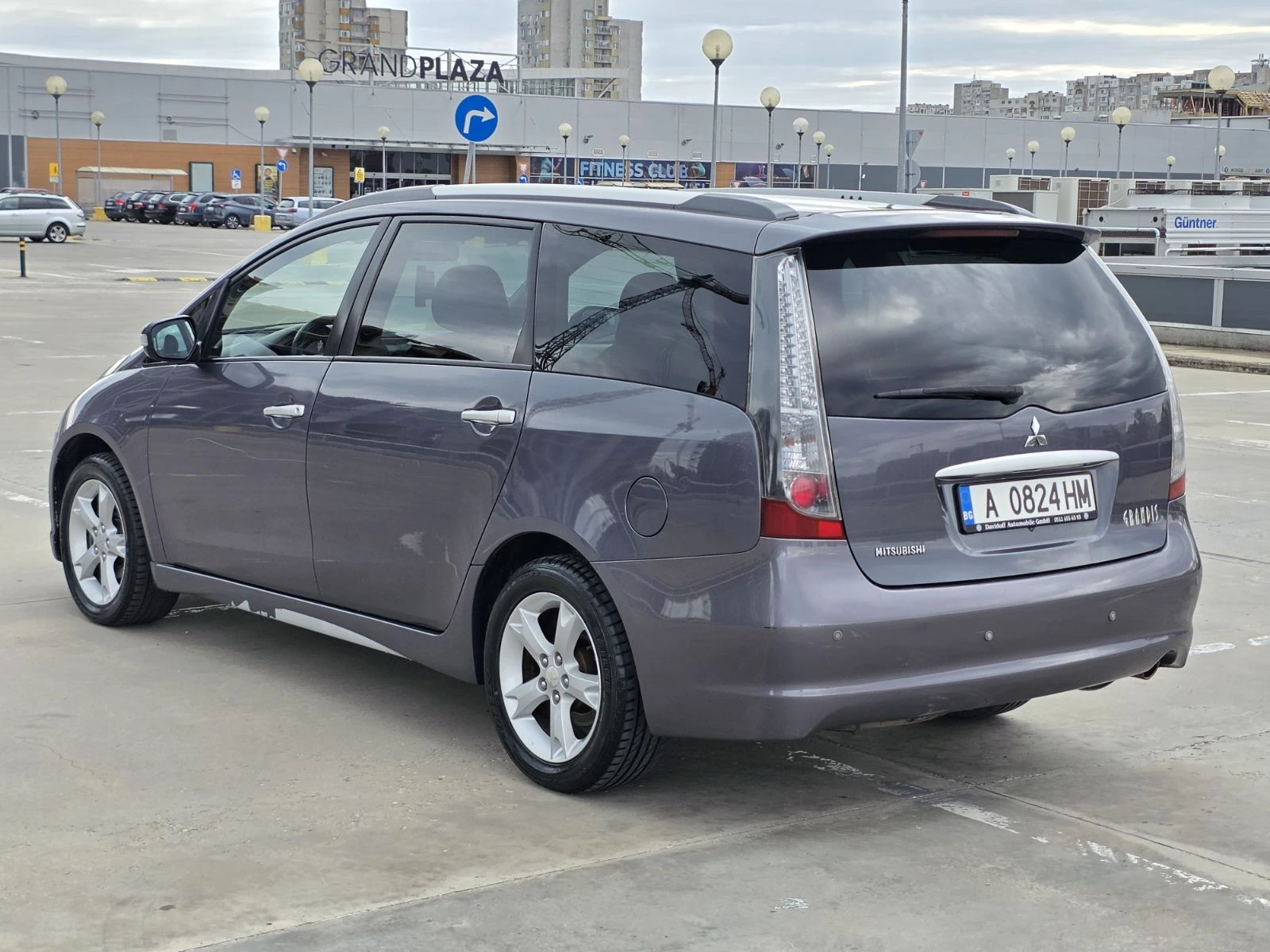 Mitsubishi Grandis 2.0 TDI, снимка 3 - Автомобили и джипове - 56257911