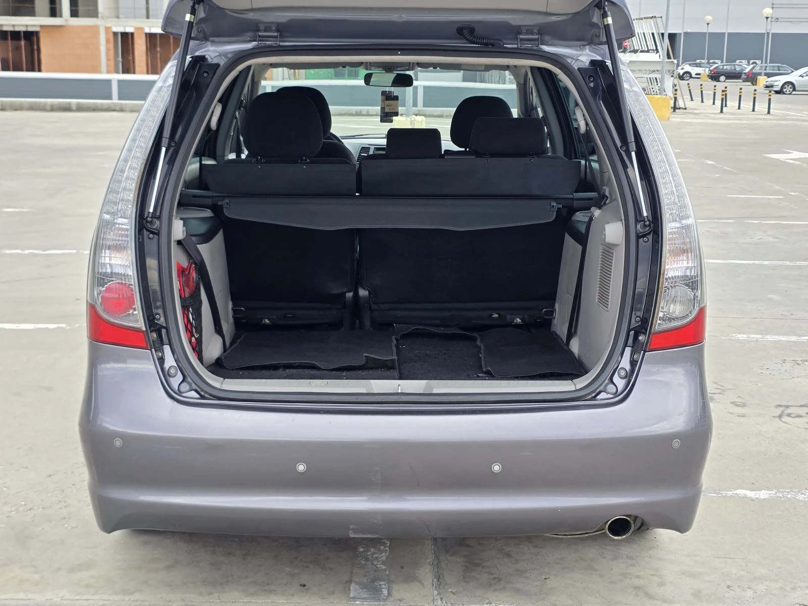 Mitsubishi Grandis 2.0 TDI, снимка 9 - Автомобили и джипове - 56257911