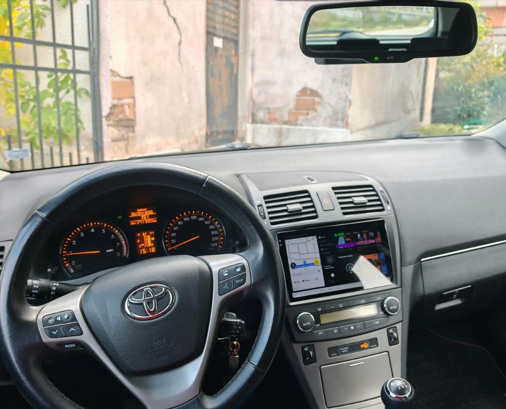 Toyota Avensis 1.8 VVTI, снимка 7 - Автомобили и джипове - 56724852