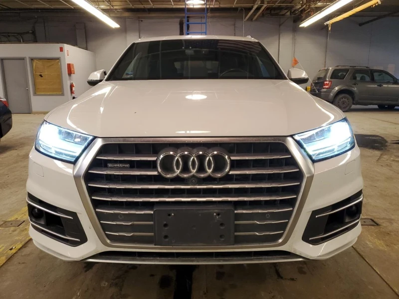 Audi Q7, снимка 2 - Автомобили и джипове - 49568433