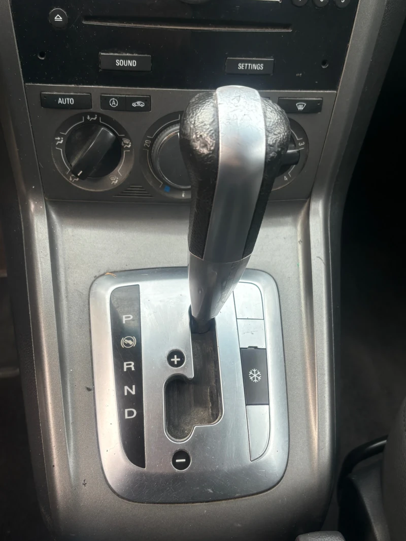 Opel Antara, снимка 14 - Автомобили и джипове - 52507785