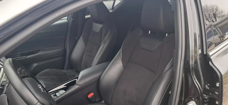 Toyota C-HR 2.0* HSD* 184* LUXURY ШВЕЙЦАРИЯ, снимка 12 - Автомобили и джипове - 52483590