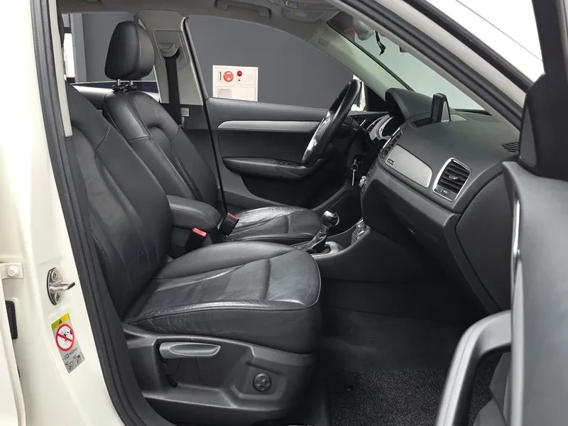 Audi Q3 2.0 Tdi Quattro, снимка 11 - Автомобили и джипове - 55736064