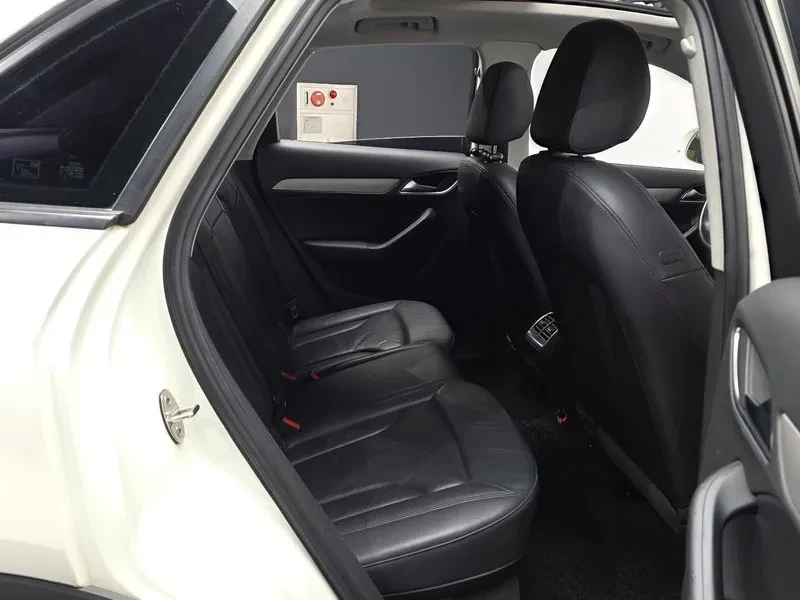 Audi Q3 2.0 Tdi Quattro, снимка 12 - Автомобили и джипове - 55736064