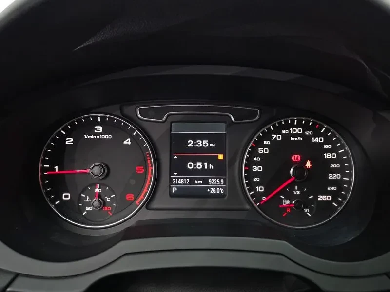 Audi Q3 2.0 Tdi Quattro, снимка 8 - Автомобили и джипове - 55736064