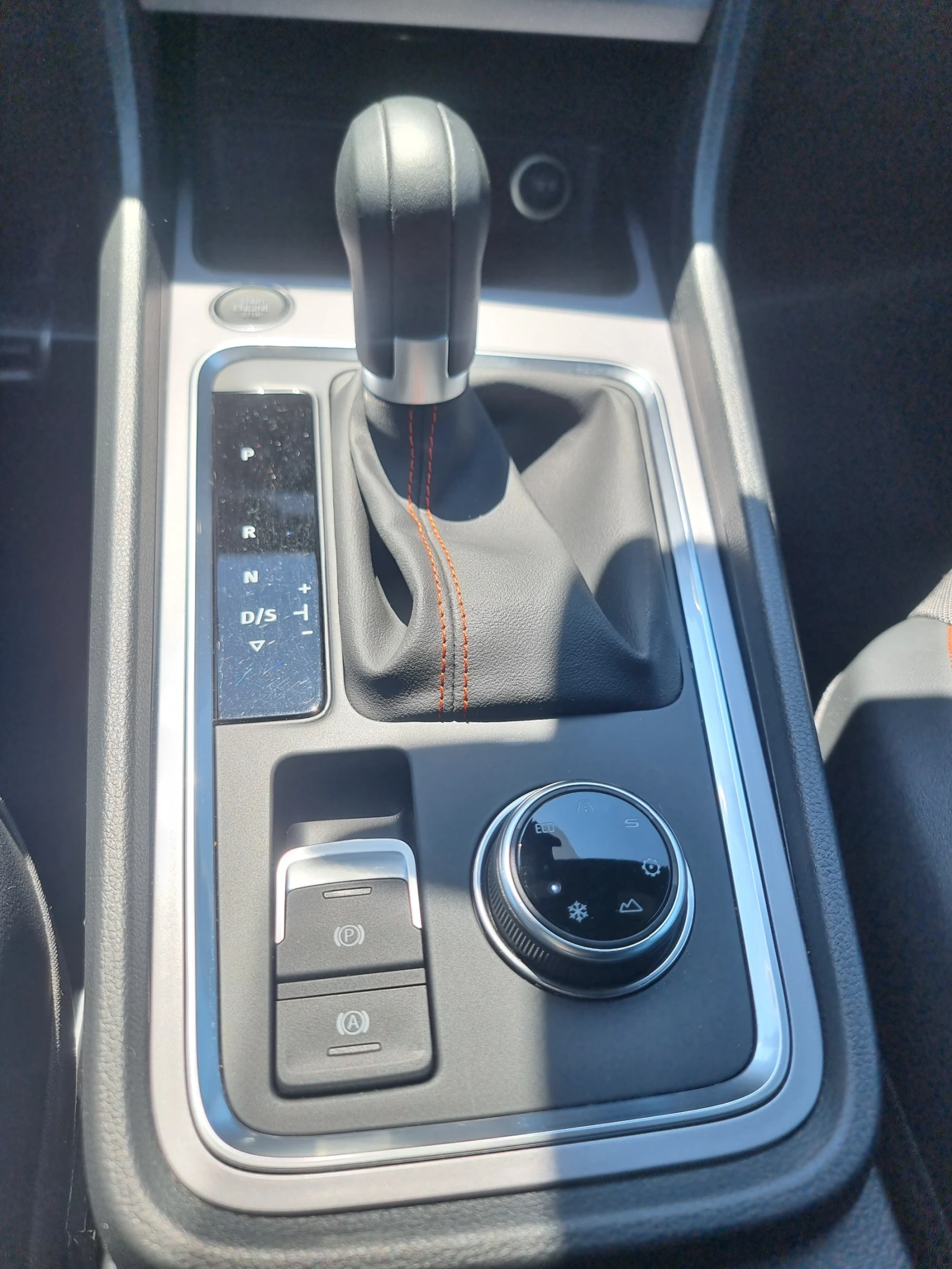 Seat Ateca 2.0 FR АВТОМАТИК 4Х4 - изображение 10