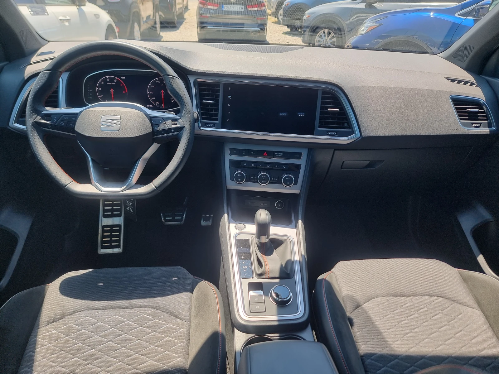 Seat Ateca 2.0 FR АВТОМАТИК 4Х4 - изображение 9