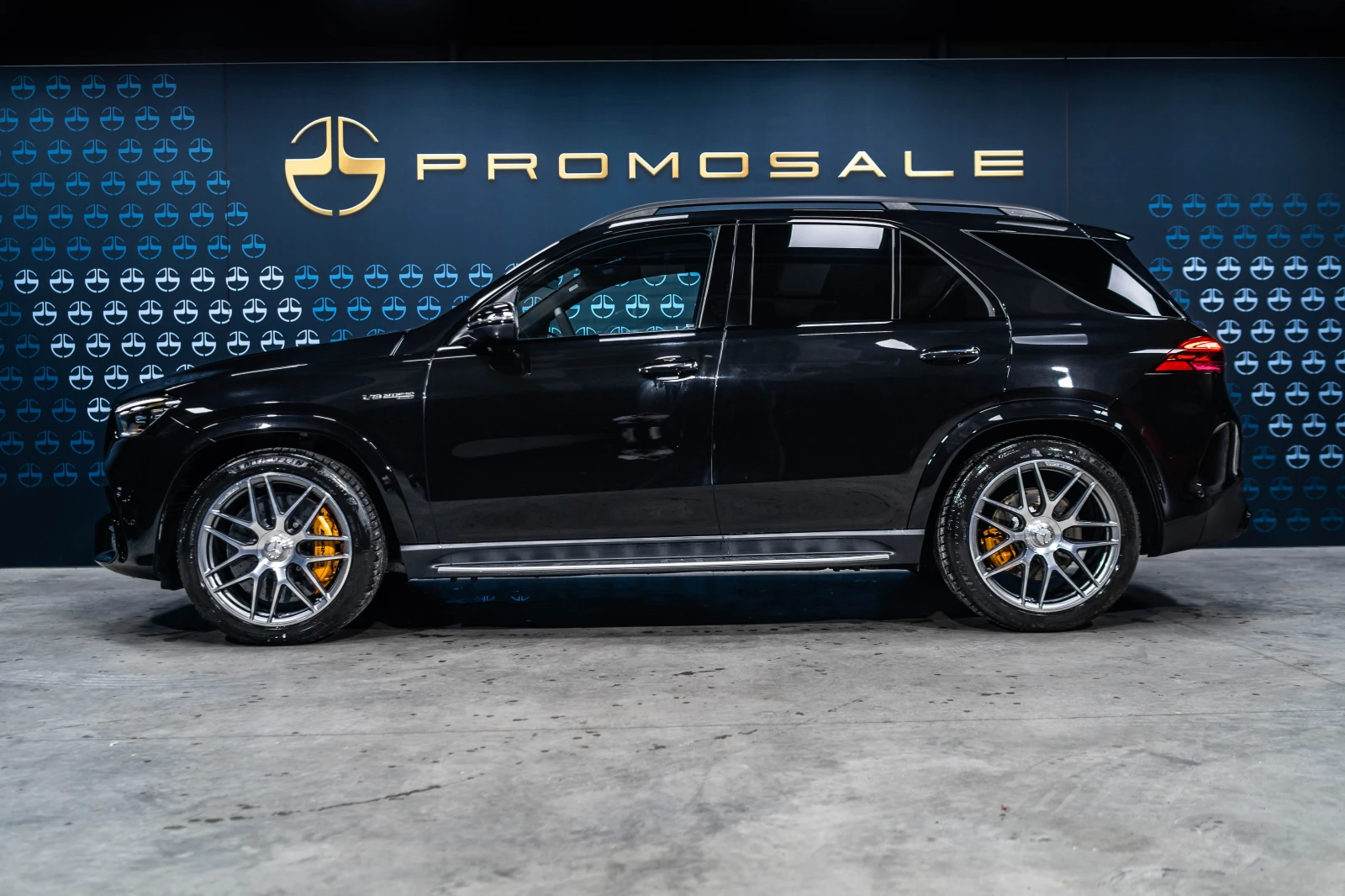 Mercedes-Benz GLE 63 S AMG Ceramic* HuD* Pano* 360* , снимка 3 - Автомобили и джипове - 53871959