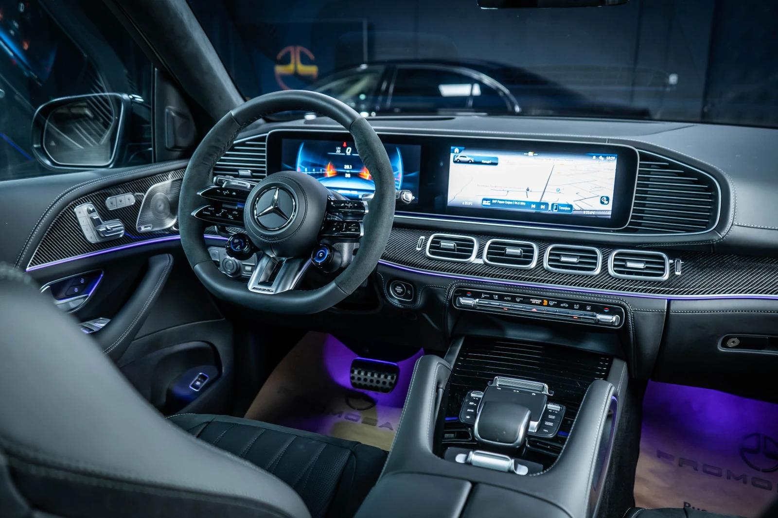 Mercedes-Benz GLE 63 S AMG Ceramic* HuD* Pano* 360* , снимка 10 - Автомобили и джипове - 53871959