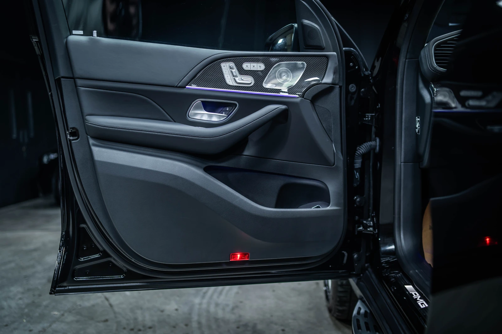 Mercedes-Benz GLE 63 S AMG Ceramic* HuD* Pano* 360* , снимка 7 - Автомобили и джипове - 53871959