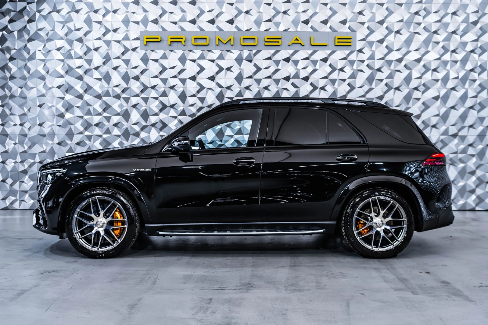 Mercedes-Benz GLE 63 S AMG Ceramic* HuD* Pano* 360* , снимка 3 - Автомобили и джипове - 53871959