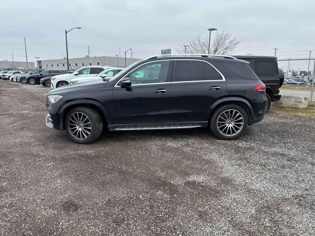 Mercedes-Benz GLE 350 * CARFAX * Дистроник * Хед-ъп * Burmester * , снимка 2 - Автомобили и джипове - 54072806