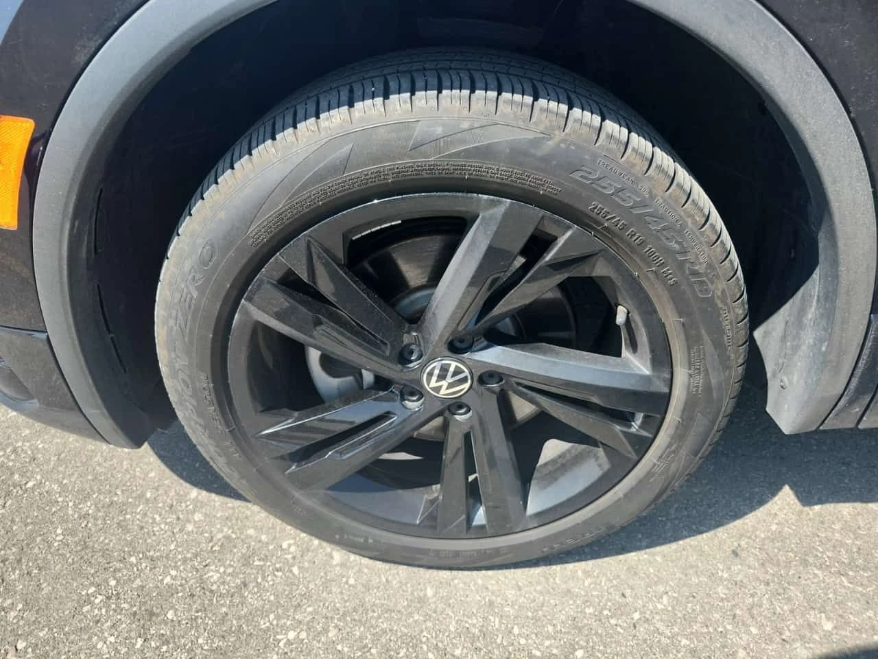 VW Tiguan 4motion/R line Black Edition/CARFAХ/ФИНАНСИРАНЕ, снимка 4 - Автомобили и джипове - 54690949