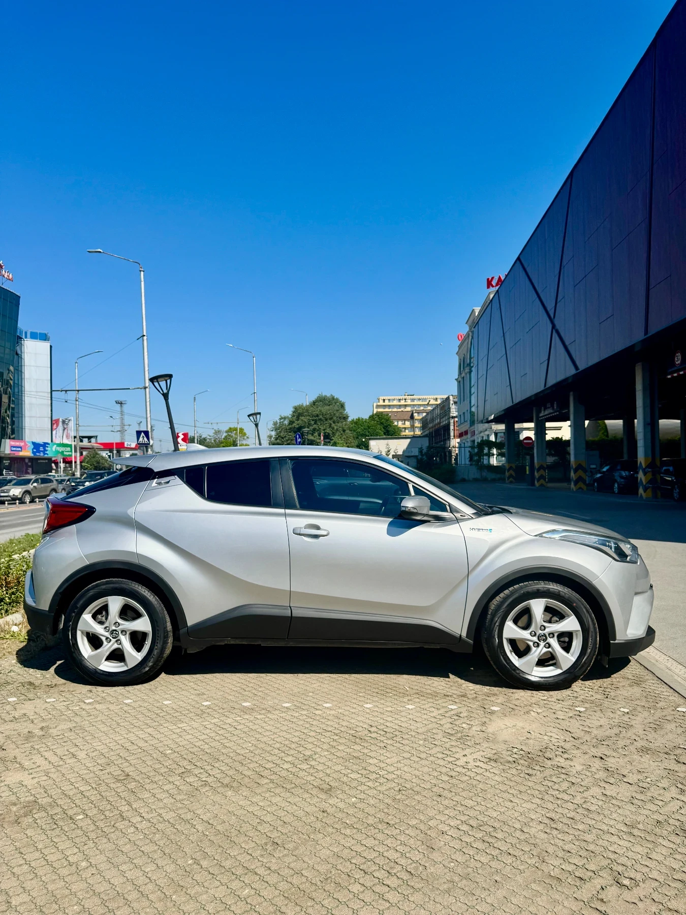 Toyota C-HR, снимка 4 - Автомобили и джипове - 55068236
