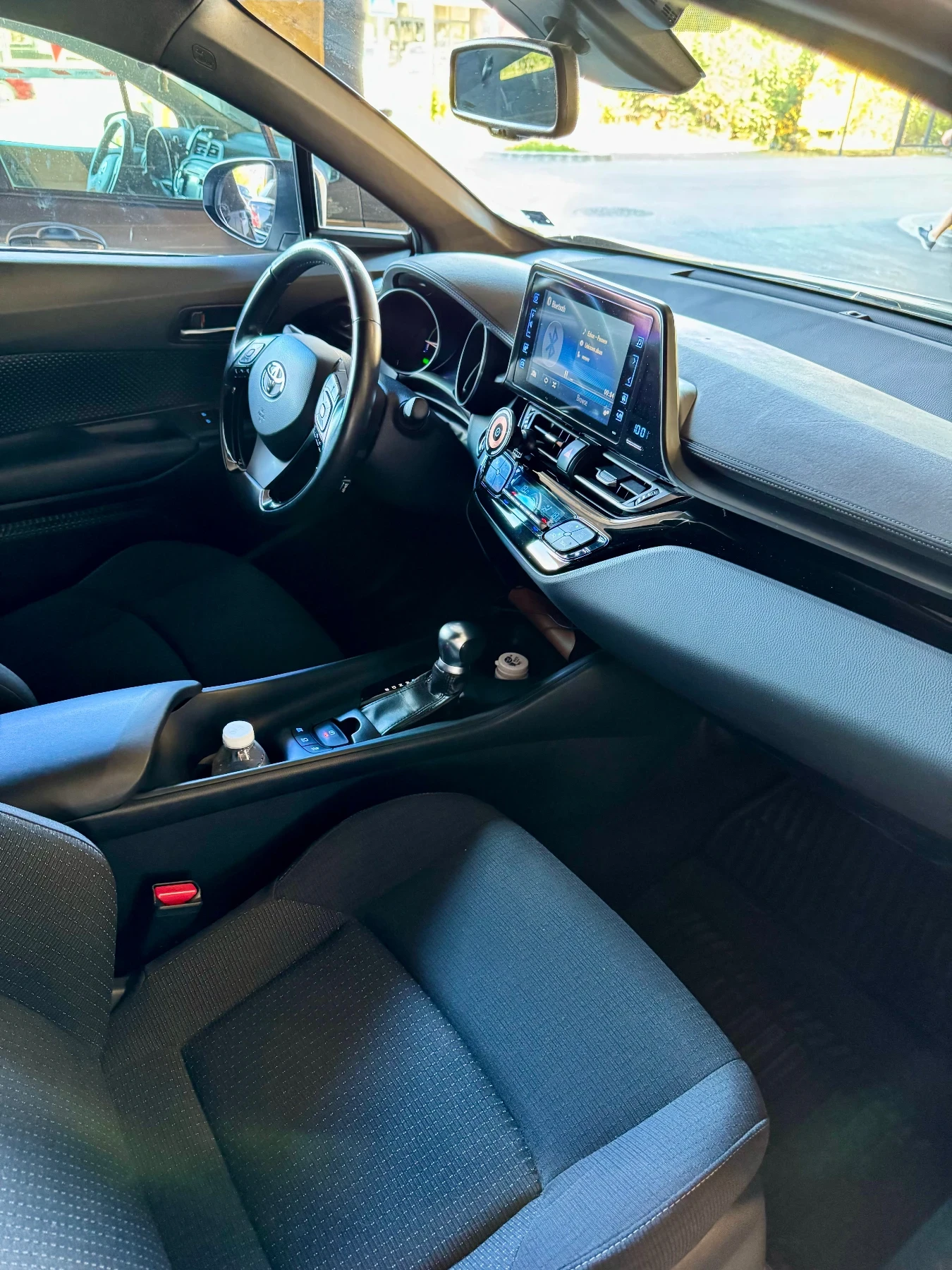 Toyota C-HR, снимка 10 - Автомобили и джипове - 55068236