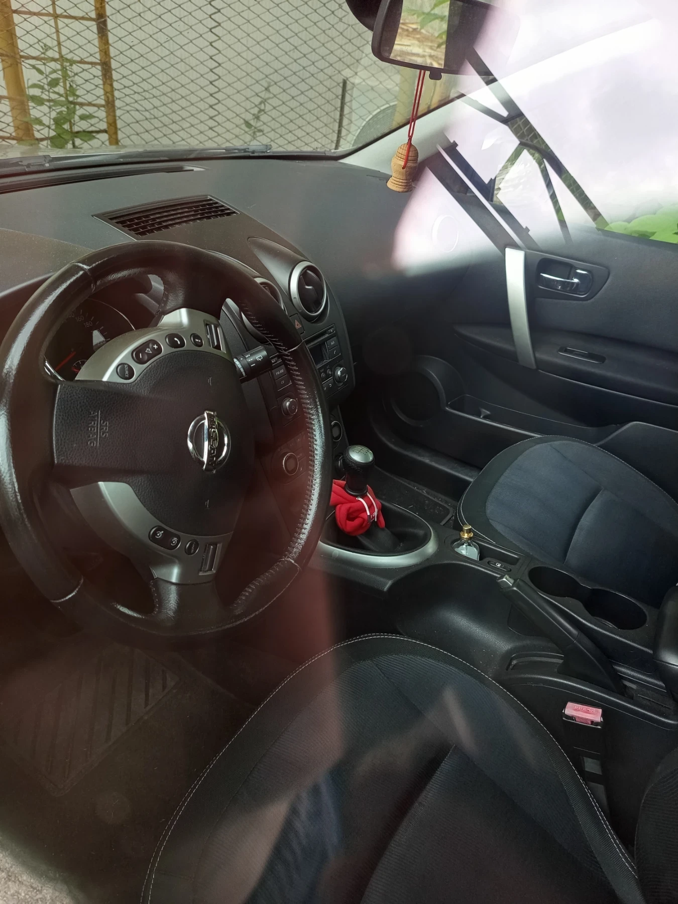 Nissan Qashqai, снимка 6 - Автомобили и джипове - 56120493