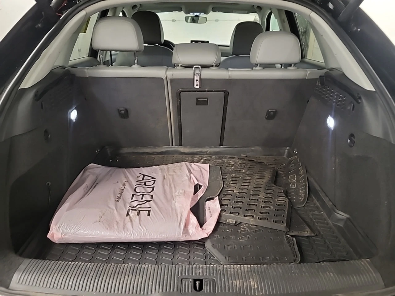 Audi Q3 * ���� ������* ���� �� �� * �������� ������� *  | Mobile.bg � ����������� 14