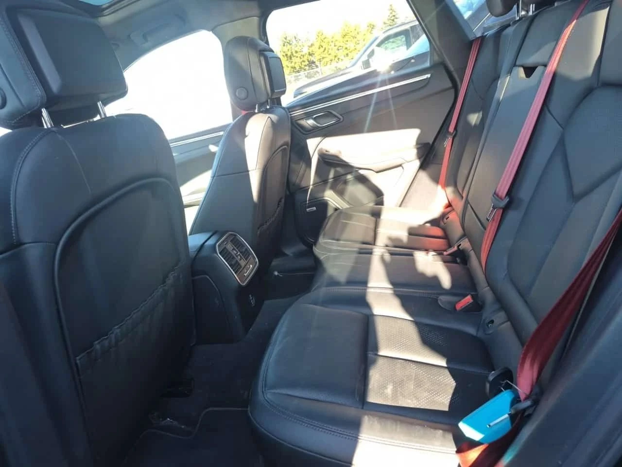 Porsche Macan, снимка 12 - Автомобили и джипове - 56686537