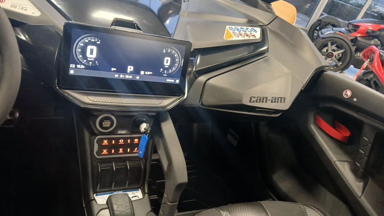 Can-Am Maverick R XRS 999T DCT SAS Dusty Navy& Red - изображение 9