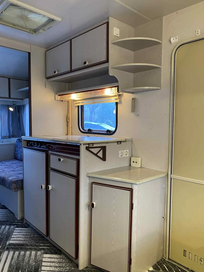Каравана Knaus Sudwind, снимка 11 - Каравани и кемпери - 52713626