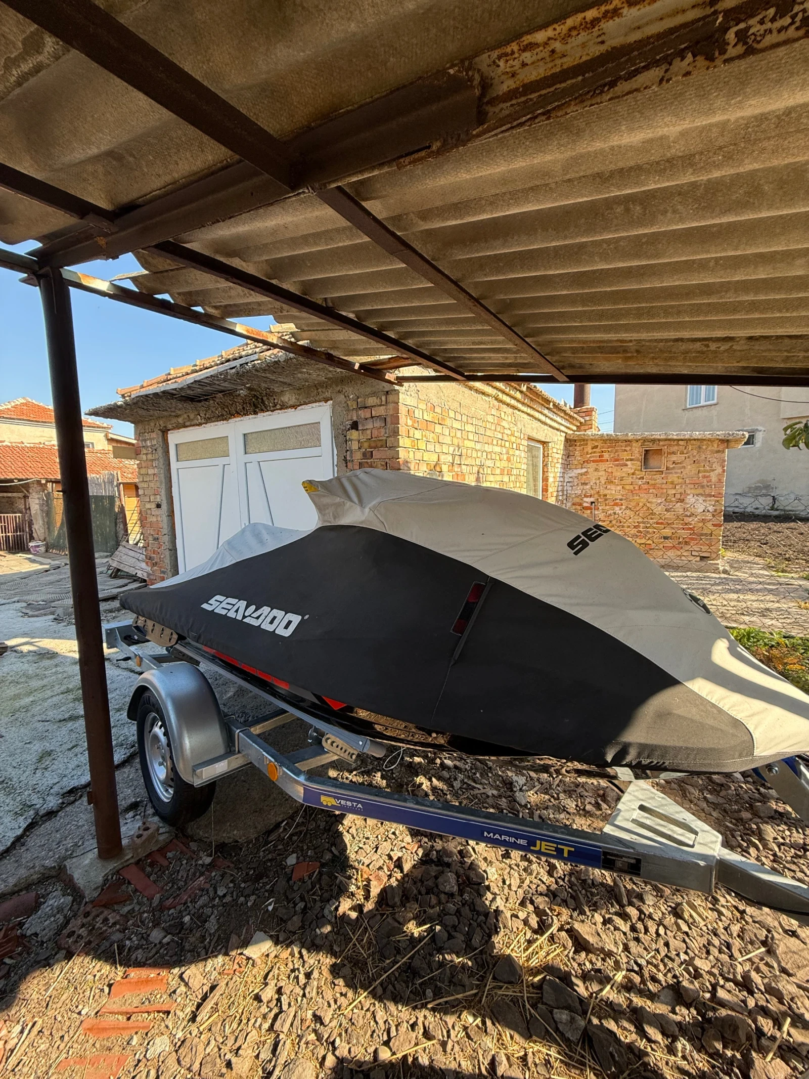 Джет Bombardier Sea Doo RXP-X 300 с колесар