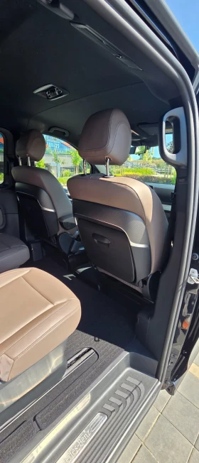Mercedes-Benz V 300 Extralong 4Matic Exclusive, снимка 3