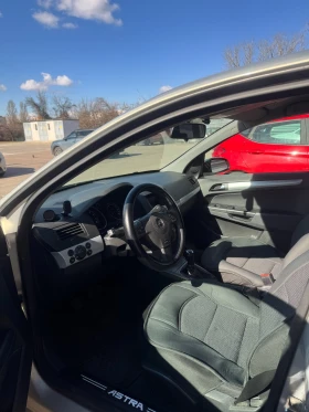Opel Astra H 1.6 TWINPORT, снимка 8 - Автомобили и джипове - 53650782