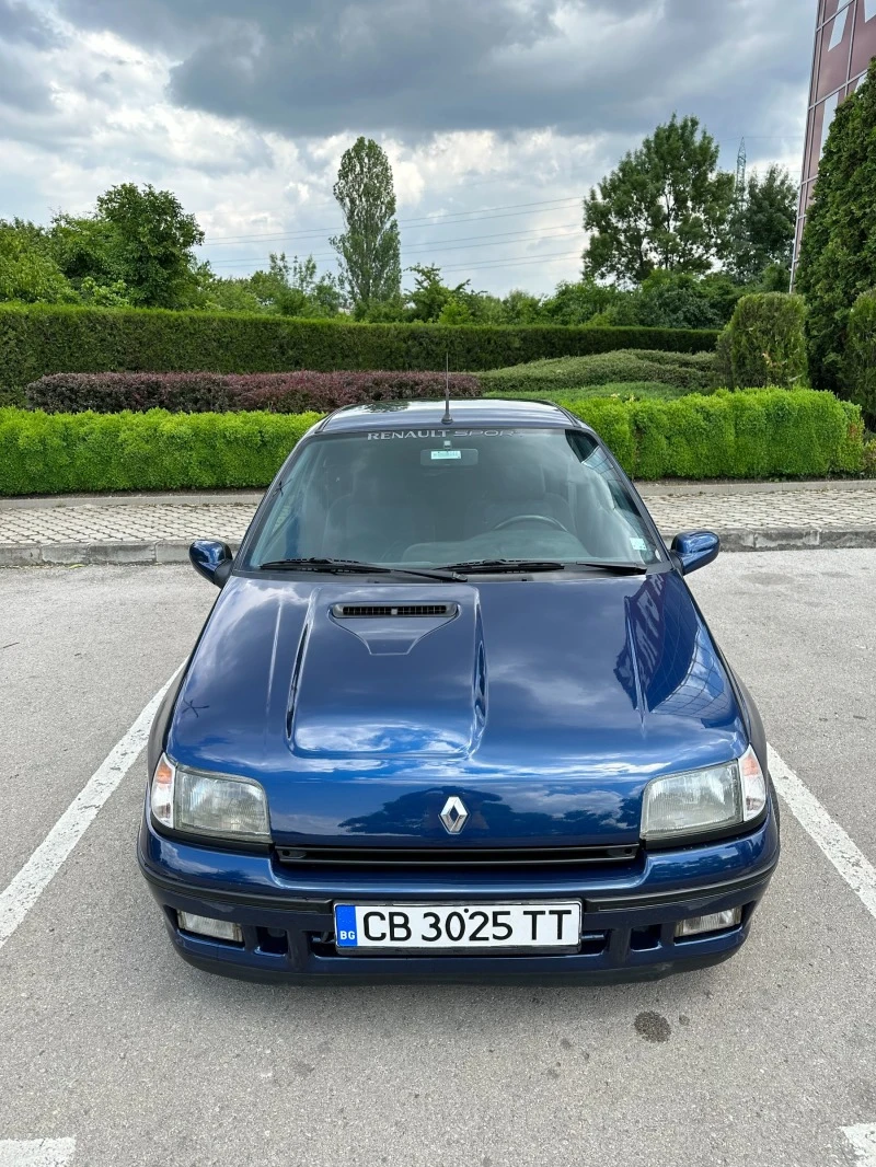 Renault Clio 1.8 16v, снимка 3 - Автомобили и джипове - 47304655