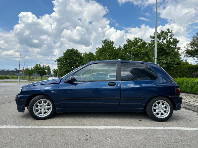 Renault Clio 1.8 16v, снимка 4 - Автомобили и джипове - 47304655