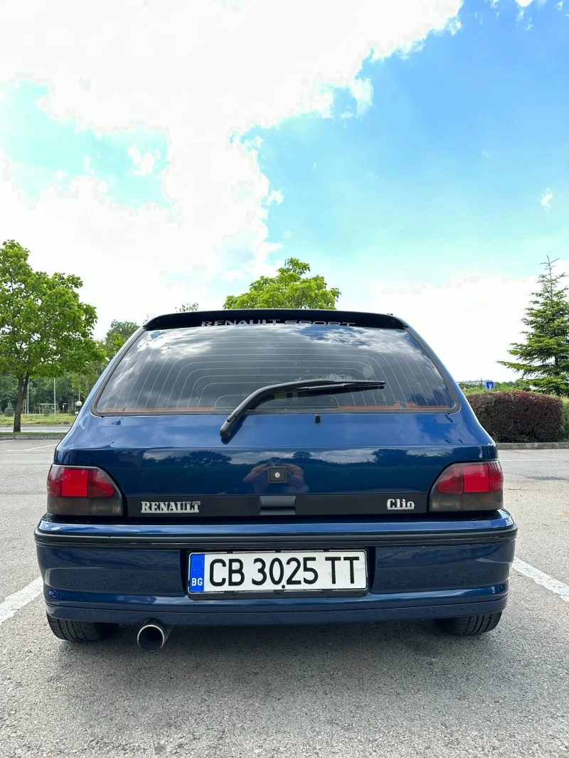 Renault Clio 1.8 16v, снимка 5 - Автомобили и джипове - 47304655