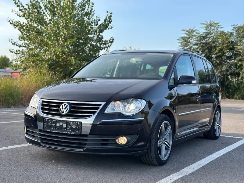 VW Touran 1.9 TDI 105кс Facelift HighLine, снимка 2 - Автомобили и джипове - 47137391