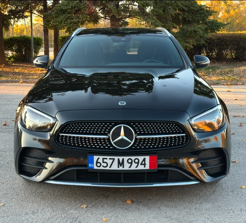 Mercedes-Benz E 300 de/2x AMG Line/Burmester/Alcantara/Full LED, снимка 2 - Автомобили и джипове - 47855421