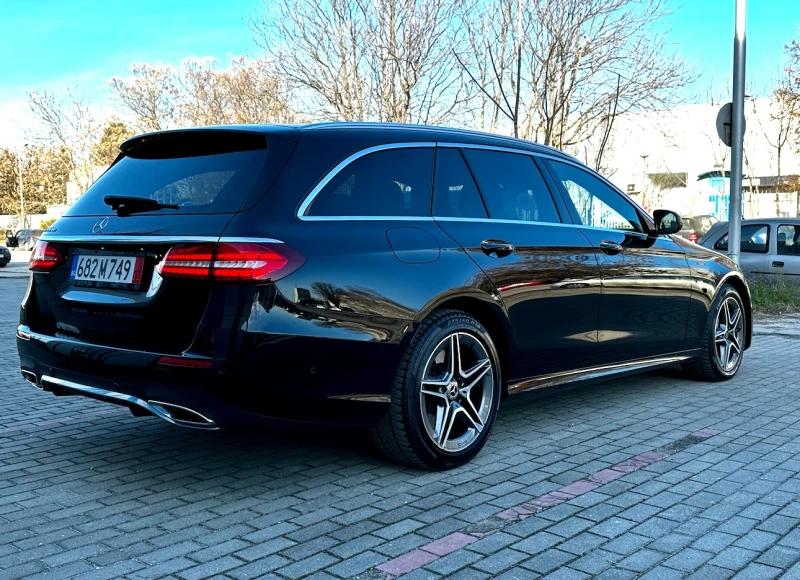 Mercedes-Benz E 300 de/2021г/2xAMG/Burmester/Alcantara/LED, снимка 4 - Автомобили и джипове - 48901257