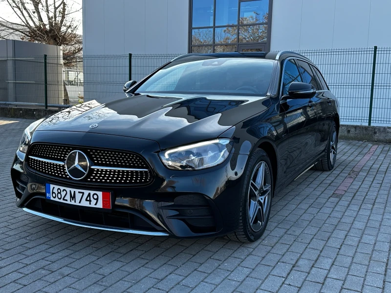 Mercedes-Benz E 300 de/2021г/2xAMG/Burmester/Alcantara/LED, снимка 1 - Автомобили и джипове - 48901257