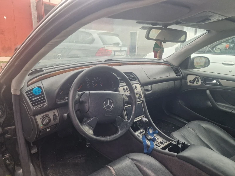 Mercedes-Benz CLK, снимка 4 - Автомобили и джипове - 48122952