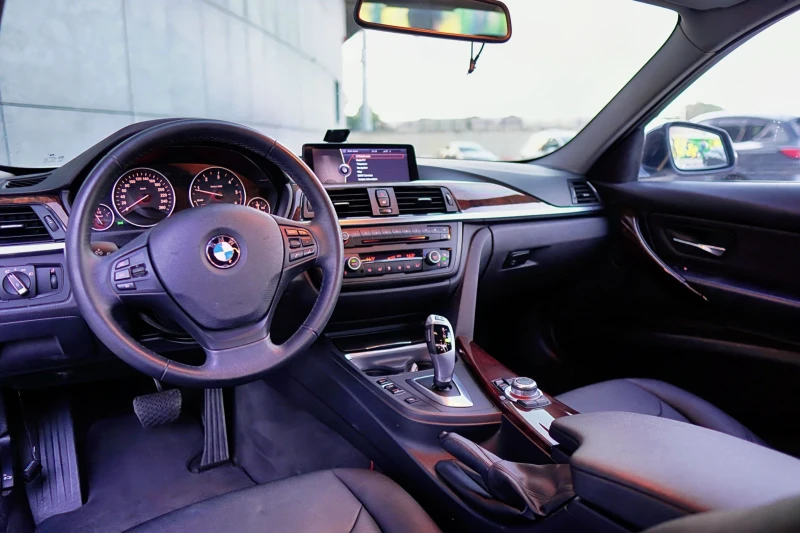 BMW 320, снимка 9 - Автомобили и джипове - 52326427