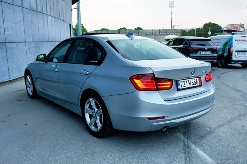 BMW 320, снимка 6 - Автомобили и джипове - 52326427