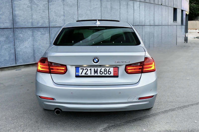 BMW 320, снимка 4 - Автомобили и джипове - 52326427