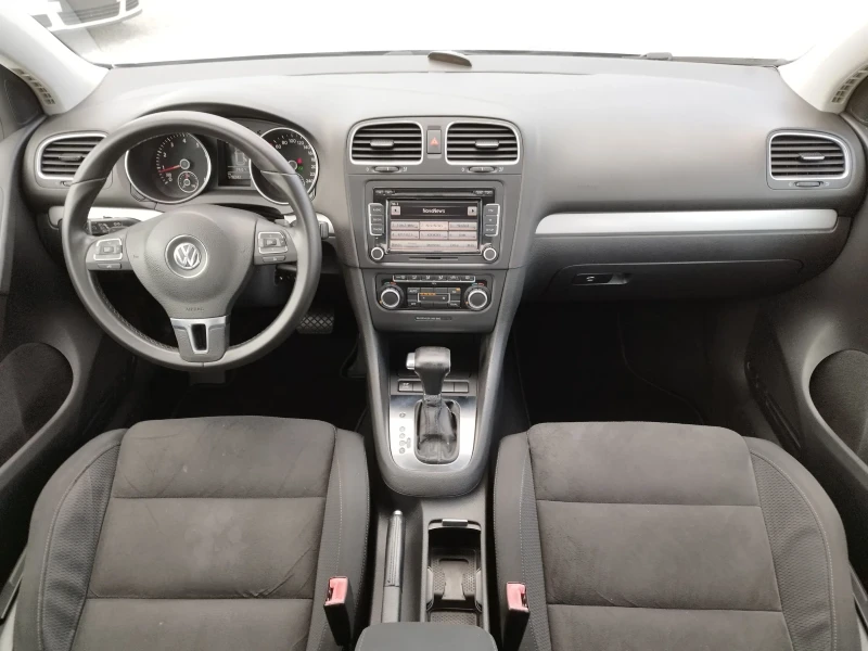 VW Golf 1.4I-АВТОМАТ HIGH-LINE, снимка 11 - Автомобили и джипове - 51710939