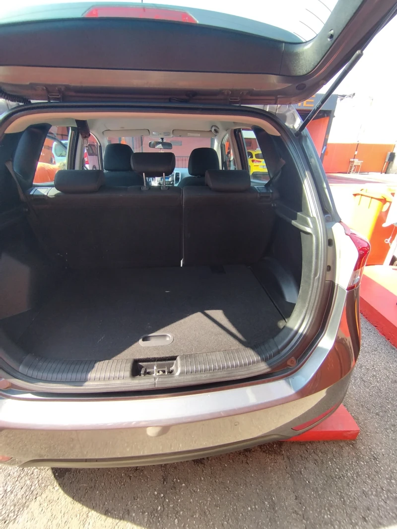 Hyundai Ix20, снимка 5 - Автомобили и джипове - 52213668