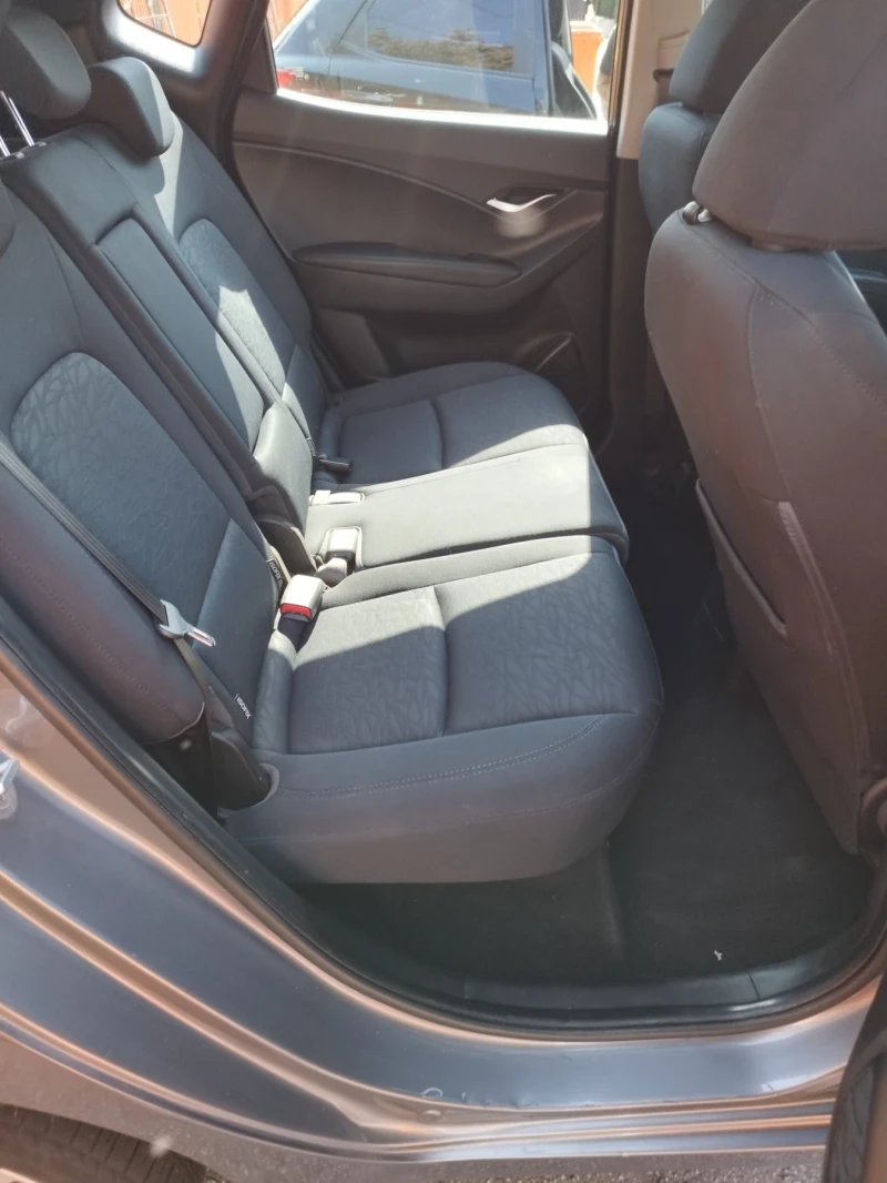 Hyundai Ix20, снимка 2 - Автомобили и джипове - 52213668