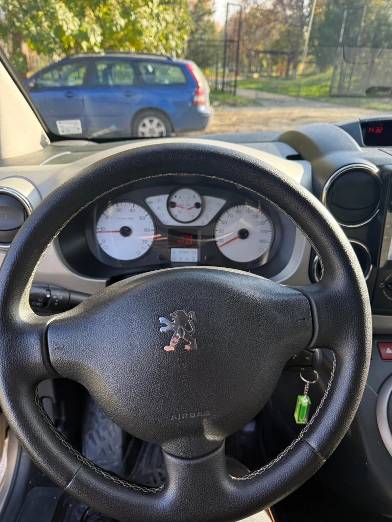 Peugeot Partner 1.6, снимка 12 - Автомобили и джипове - 52598107